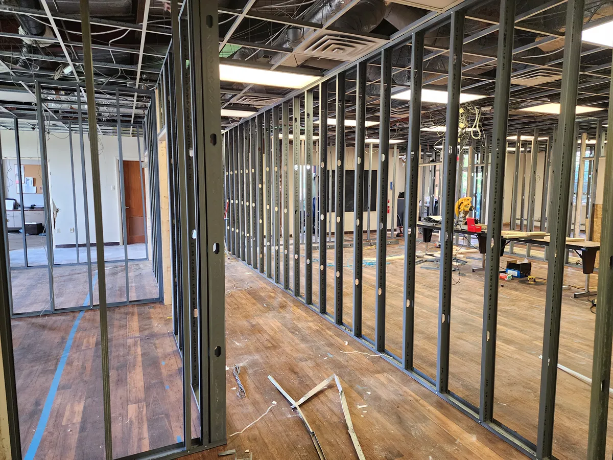 office-construction-contractor (5)